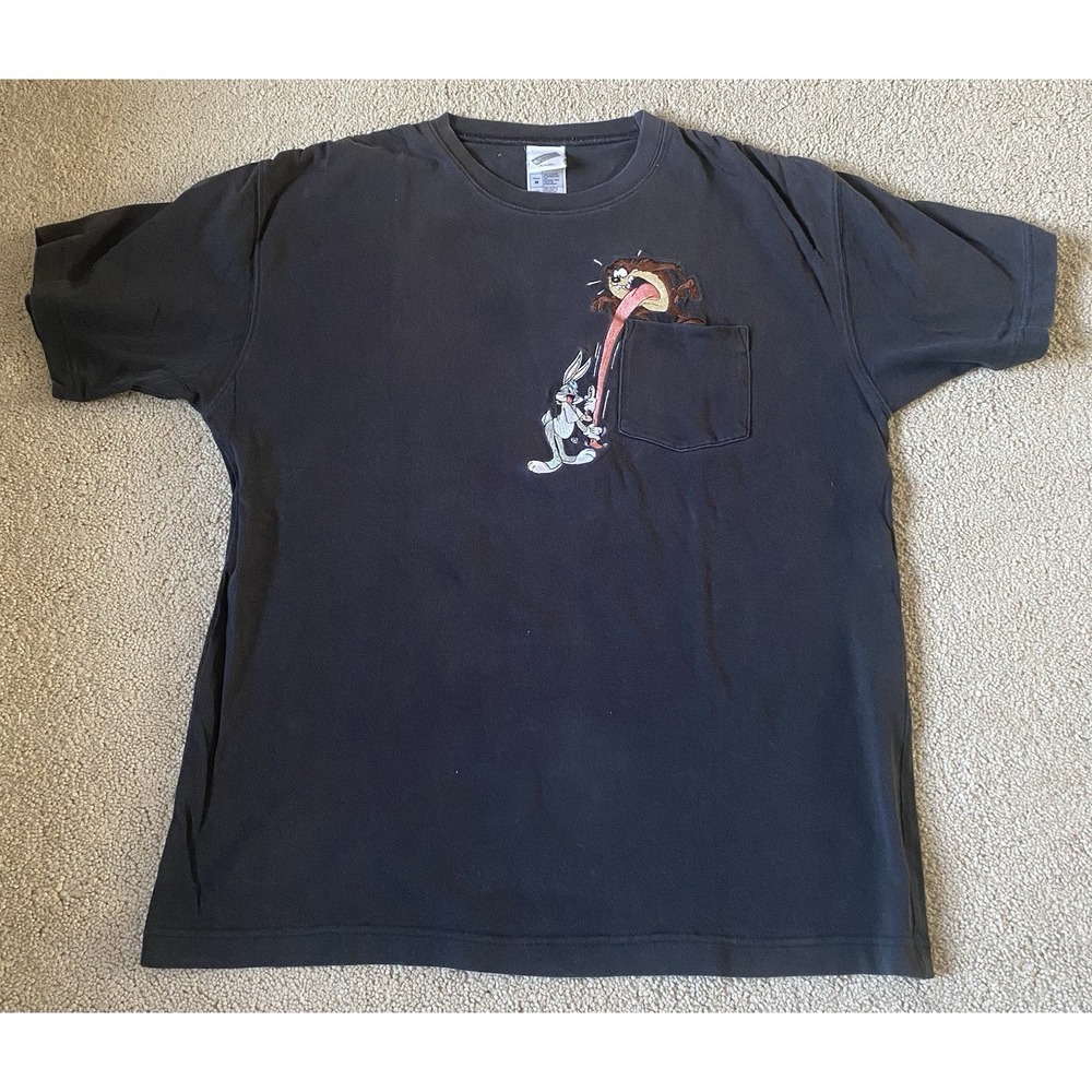 1999 Embroidered Pocketed Looney Tunes T-Shirt Size Medium Black
